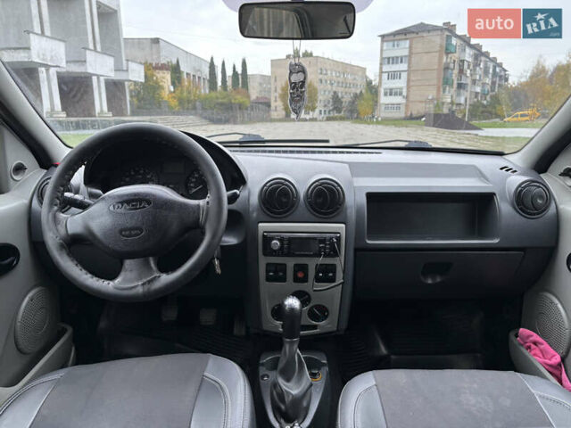 Серый Дачия Логан, объемом двигателя 1.39 л и пробегом 237 тыс. км за 3000 $, фото 7 на Automoto.ua
