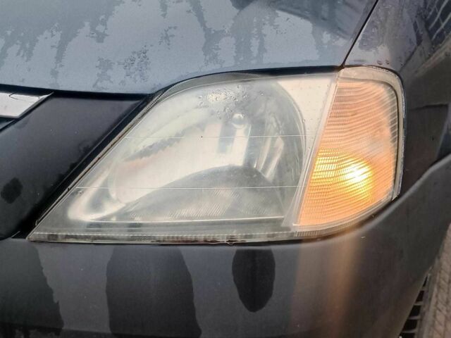 Сірий Дачія Logan, об'ємом двигуна 1.6 л та пробігом 360 тис. км за 3190 $, фото 2 на Automoto.ua