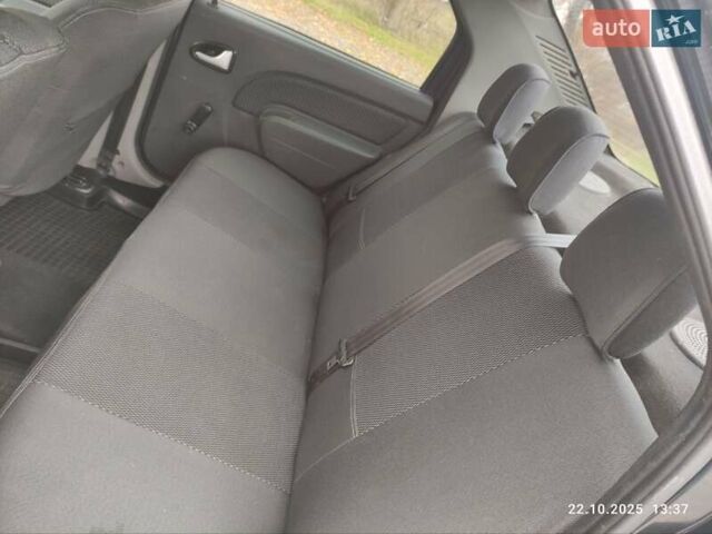 Серый Дачия Логан, объемом двигателя 1.6 л и пробегом 187 тыс. км за 3500 $, фото 29 на Automoto.ua