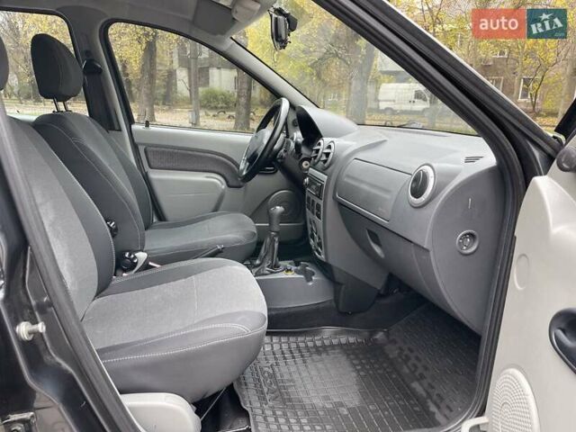Серый Дачия Логан, объемом двигателя 1.6 л и пробегом 186 тыс. км за 3950 $, фото 18 на Automoto.ua