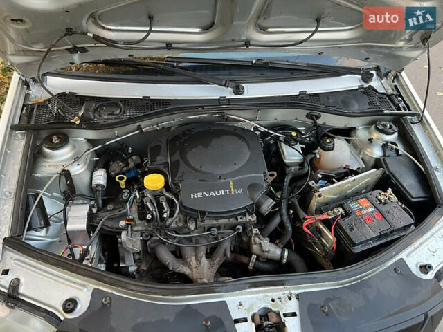 Сірий Дачія Logan, об'ємом двигуна 1.39 л та пробігом 511 тис. км за 1600 $, фото 12 на Automoto.ua