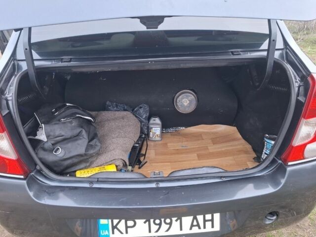 Серый Дачия Логан, объемом двигателя 1.6 л и пробегом 228 тыс. км за 4200 $, фото 7 на Automoto.ua