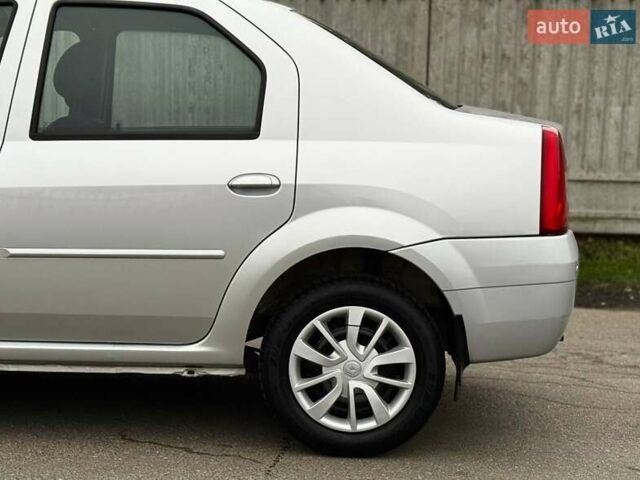 Сірий Дачія Logan, об'ємом двигуна 1.6 л та пробігом 176 тис. км за 4700 $, фото 16 на Automoto.ua