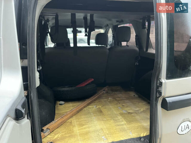 Серый Дачия Логан, объемом двигателя 1.6 л и пробегом 240 тыс. км за 3500 $, фото 17 на Automoto.ua