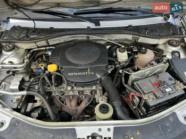 Серый Дачия Логан, объемом двигателя 1.6 л и пробегом 300 тыс. км за 2600 $, фото 5 на Automoto.ua