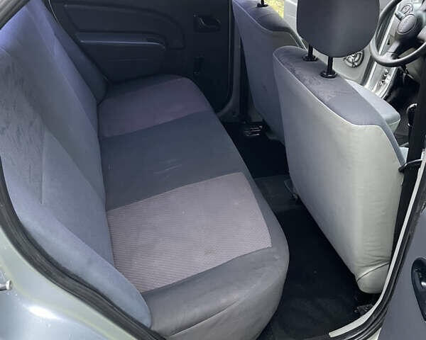 Сірий Дачія Logan, об'ємом двигуна 1.39 л та пробігом 246 тис. км за 1800 $, фото 14 на Automoto.ua