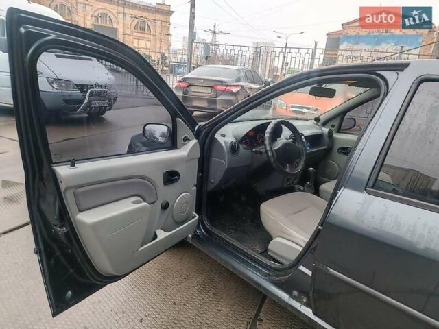 Серый Дачия Логан, объемом двигателя 1.6 л и пробегом 360 тыс. км за 3190 $, фото 17 на Automoto.ua