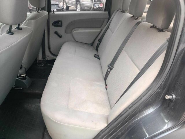 Сірий Дачія Logan, об'ємом двигуна 1.6 л та пробігом 360 тис. км за 3190 $, фото 11 на Automoto.ua