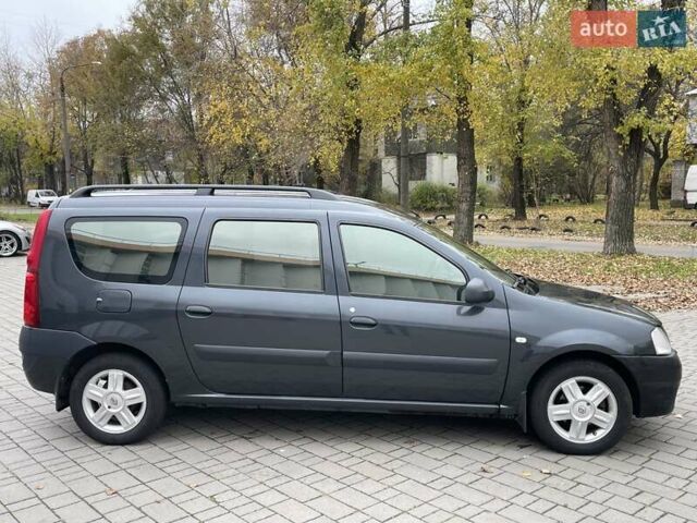 Серый Дачия Логан, объемом двигателя 1.6 л и пробегом 186 тыс. км за 3950 $, фото 5 на Automoto.ua