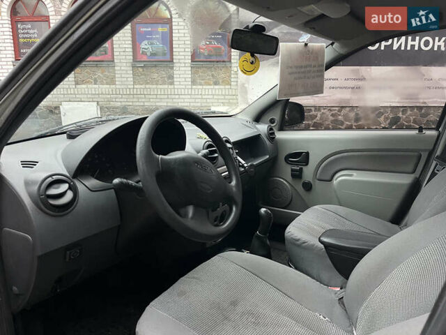 Серый Дачия Логан, объемом двигателя 1.6 л и пробегом 240 тыс. км за 3500 $, фото 8 на Automoto.ua