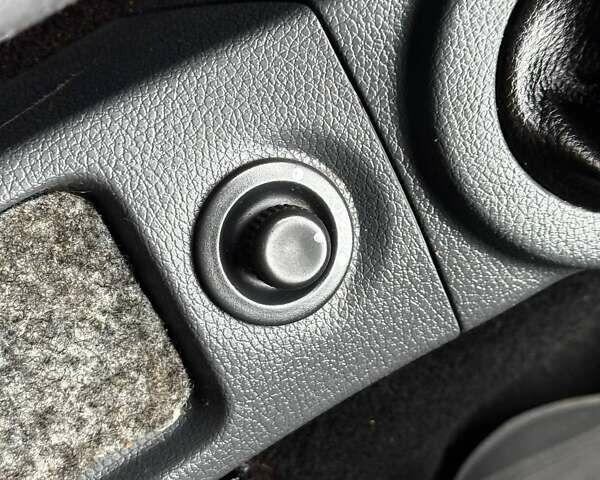 Сірий Дачія Logan, об'ємом двигуна 1.6 л та пробігом 176 тис. км за 4700 $, фото 33 на Automoto.ua