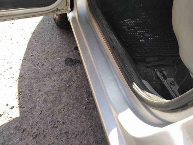 Серый Дачия Логан, объемом двигателя 1.4 л и пробегом 276 тыс. км за 2850 $, фото 10 на Automoto.ua