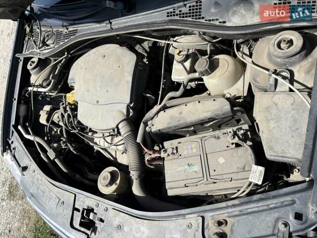 Серый Дачия Логан, объемом двигателя 1.6 л и пробегом 190 тыс. км за 3500 $, фото 6 на Automoto.ua