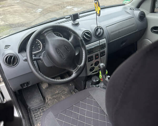Серый Дачия Логан, объемом двигателя 1.6 л и пробегом 176 тыс. км за 5800 $, фото 45 на Automoto.ua