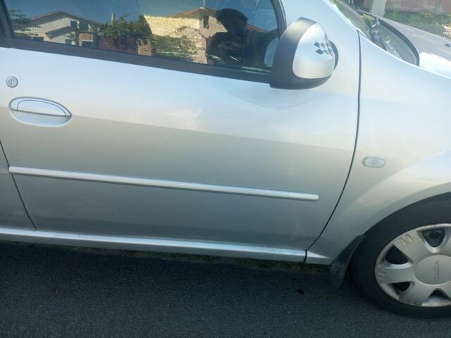 Сірий Дачія Logan, об'ємом двигуна 1.6 л та пробігом 185 тис. км за 5000 $, фото 14 на Automoto.ua