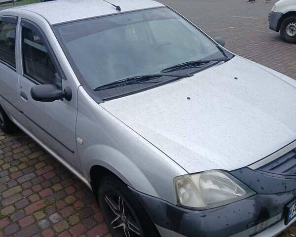 Сірий Дачія Logan, об'ємом двигуна 1.4 л та пробігом 160 тис. км за 3200 $, фото 1 на Automoto.ua