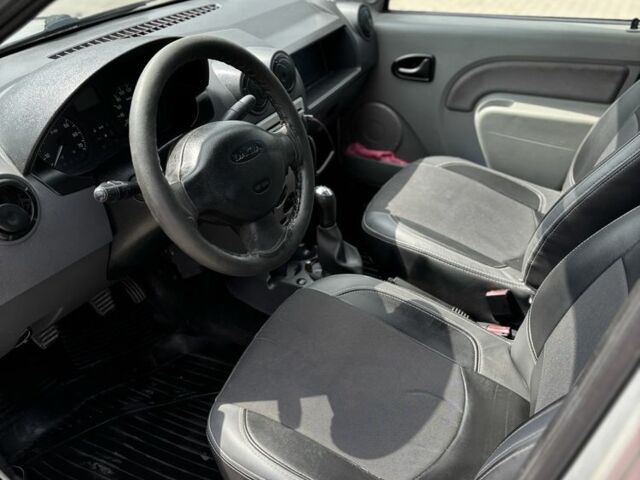 Серый Дачия Логан, объемом двигателя 1.4 л и пробегом 236 тыс. км за 3200 $, фото 6 на Automoto.ua