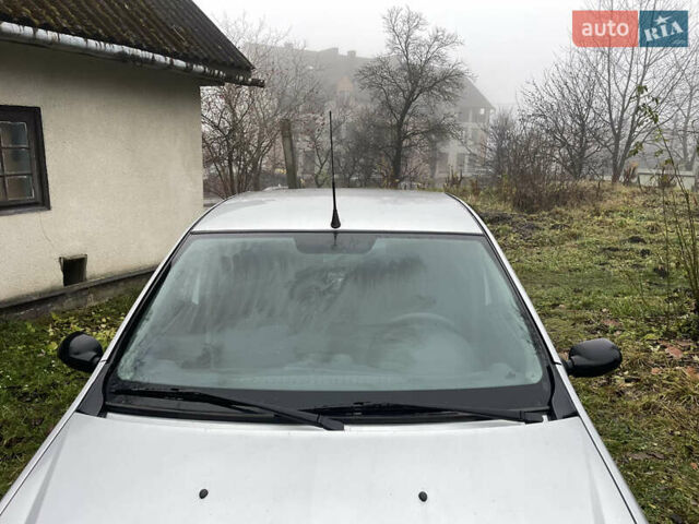 Сірий Дачія Logan, об'ємом двигуна 1.39 л та пробігом 246 тис. км за 1800 $, фото 9 на Automoto.ua