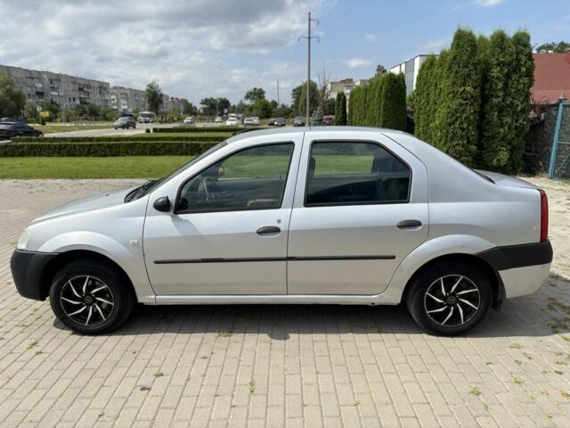 Серый Дачия Логан, объемом двигателя 1.4 л и пробегом 236 тыс. км за 3200 $, фото 2 на Automoto.ua