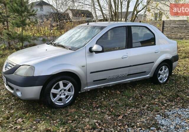 Сірий Дачія Logan, об'ємом двигуна 1.6 л та пробігом 300 тис. км за 2700 $, фото 3 на Automoto.ua