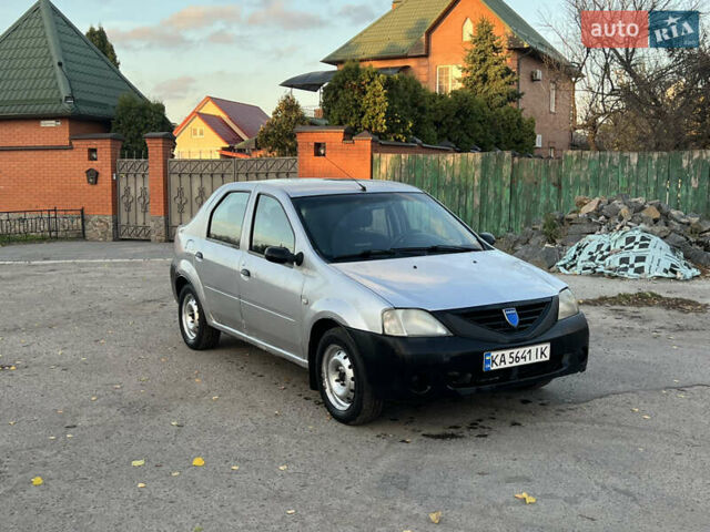 Серый Дачия Логан, объемом двигателя 1.39 л и пробегом 505 тыс. км за 1600 $, фото 2 на Automoto.ua