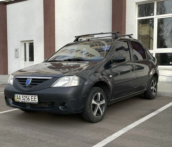 Сірий Дачія Logan, об'ємом двигуна 1.6 л та пробігом 313 тис. км за 1999 $, фото 2 на Automoto.ua