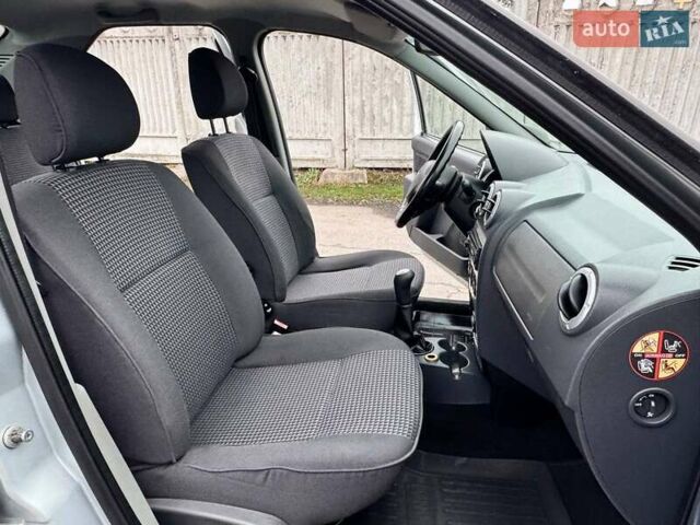 Сірий Дачія Logan, об'ємом двигуна 1.6 л та пробігом 176 тис. км за 4700 $, фото 25 на Automoto.ua