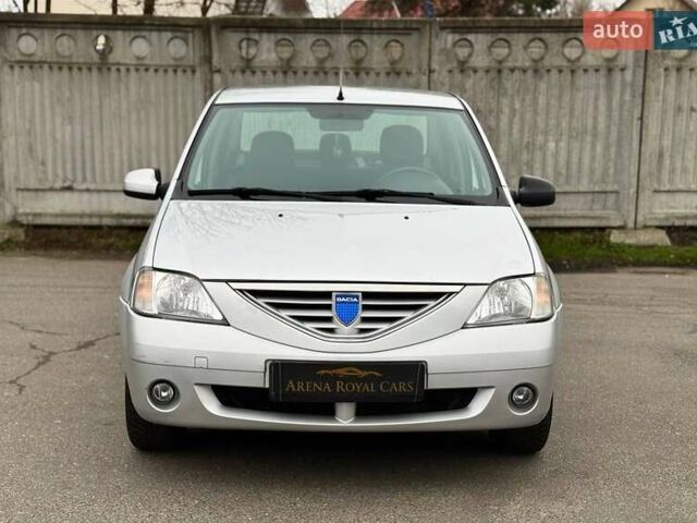 Сірий Дачія Logan, об'ємом двигуна 1.6 л та пробігом 176 тис. км за 4700 $, фото 1 на Automoto.ua