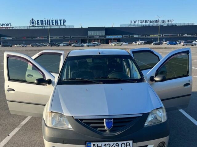 Серый Дачия Логан, объемом двигателя 1.4 л и пробегом 200 тыс. км за 3500 $, фото 5 на Automoto.ua