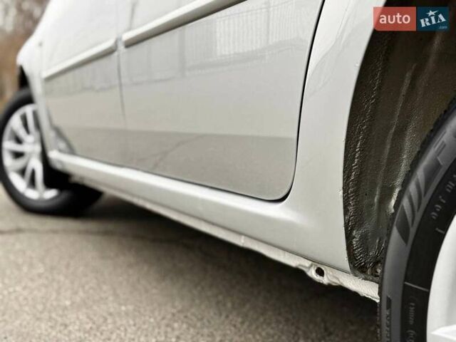 Сірий Дачія Logan, об'ємом двигуна 1.6 л та пробігом 176 тис. км за 4700 $, фото 8 на Automoto.ua