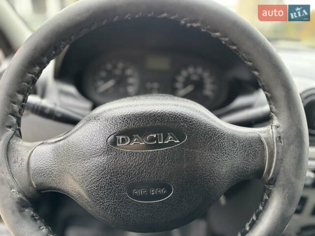 Сірий Дачія Logan, об'ємом двигуна 1.4 л та пробігом 239 тис. км за 3000 $, фото 5 на Automoto.ua