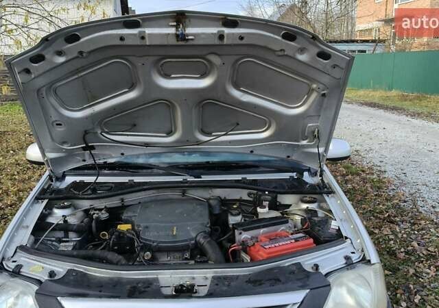 Сірий Дачія Logan, об'ємом двигуна 1.6 л та пробігом 300 тис. км за 2700 $, фото 13 на Automoto.ua