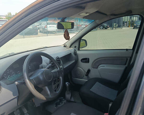 Серый Дачия Логан, объемом двигателя 1.6 л и пробегом 209 тыс. км за 4699 $, фото 6 на Automoto.ua