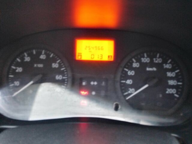 Серый Дачия Логан, объемом двигателя 1.4 л и пробегом 250 тыс. км за 3200 $, фото 14 на Automoto.ua