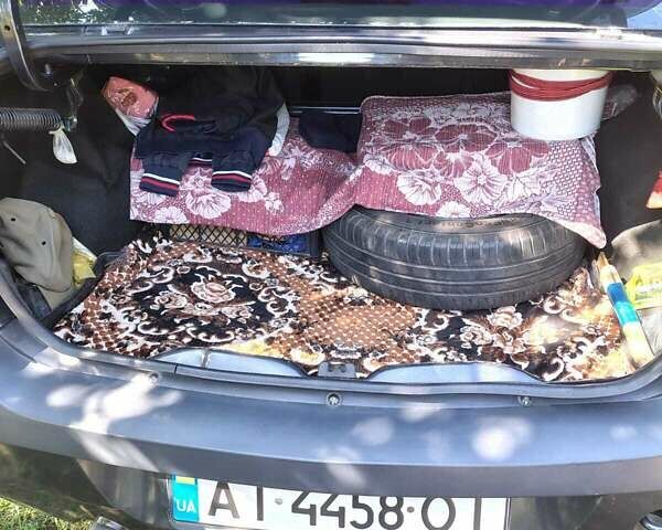 Серый Дачия Логан, объемом двигателя 1.4 л и пробегом 255 тыс. км за 3500 $, фото 17 на Automoto.ua