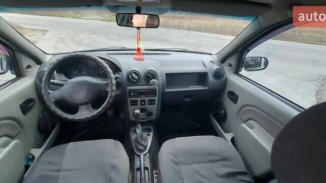 Сірий Дачія Logan, об'ємом двигуна 1.6 л та пробігом 160 тис. км за 3700 $, фото 2 на Automoto.ua
