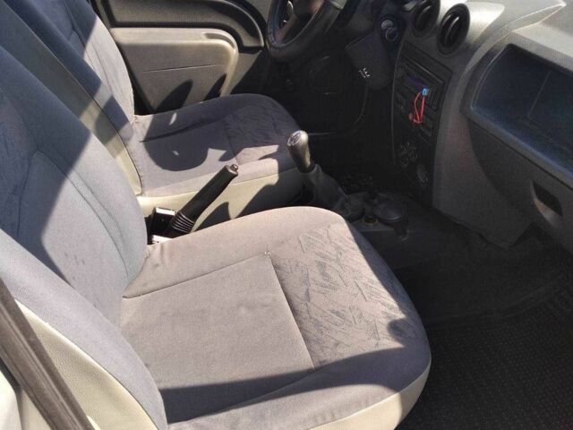 Серый Дачия Логан, объемом двигателя 1.4 л и пробегом 276 тыс. км за 2850 $, фото 8 на Automoto.ua