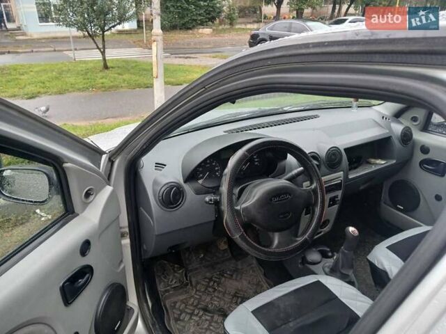 Сірий Дачія Logan, об'ємом двигуна 1.4 л та пробігом 160 тис. км за 3200 $, фото 2 на Automoto.ua