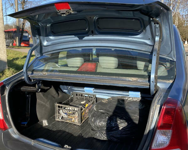 Сірий Дачія Logan, об'ємом двигуна 1.6 л та пробігом 179 тис. км за 3999 $, фото 5 на Automoto.ua