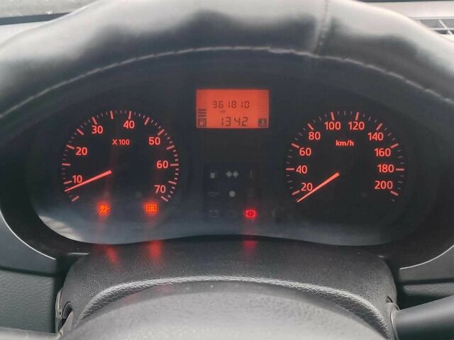 Сірий Дачія Logan, об'ємом двигуна 1.6 л та пробігом 360 тис. км за 3190 $, фото 20 на Automoto.ua