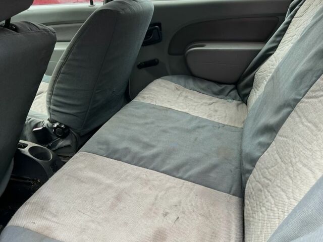 Серый Дачия Логан, объемом двигателя 1.4 л и пробегом 360 тыс. км за 1800 $, фото 4 на Automoto.ua