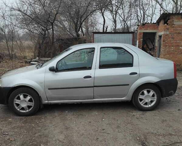 Серый Дачия Логан, объемом двигателя 1.4 л и пробегом 280 тыс. км за 2500 $, фото 1 на Automoto.ua