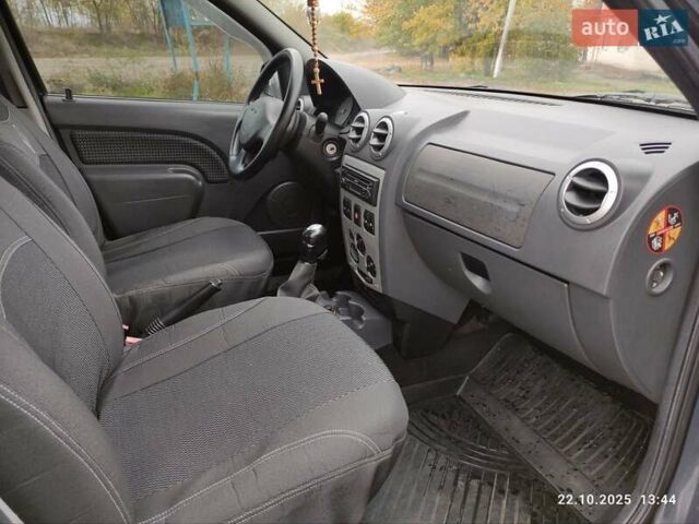 Серый Дачия Логан, объемом двигателя 1.6 л и пробегом 187 тыс. км за 3500 $, фото 27 на Automoto.ua