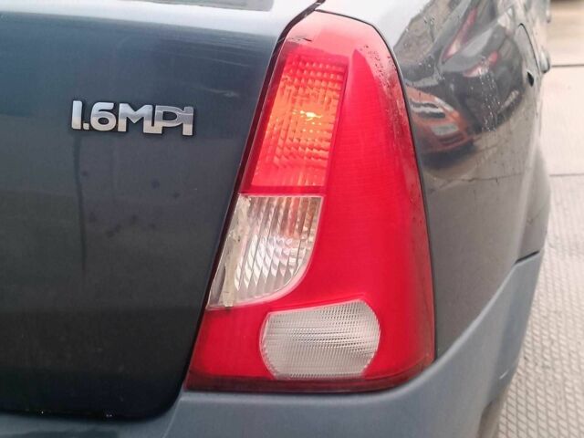 Сірий Дачія Logan, об'ємом двигуна 1.6 л та пробігом 360 тис. км за 3190 $, фото 10 на Automoto.ua