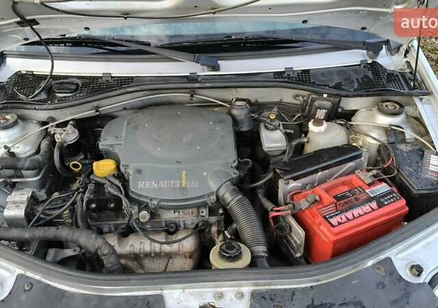 Сірий Дачія Logan, об'ємом двигуна 1.6 л та пробігом 300 тис. км за 2700 $, фото 7 на Automoto.ua