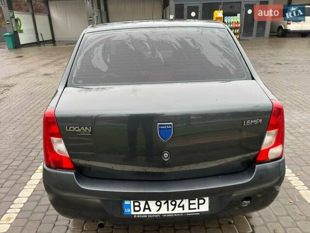 Сірий Дачія Logan, об'ємом двигуна 1.6 л та пробігом 301 тис. км за 4000 $, фото 6 на Automoto.ua