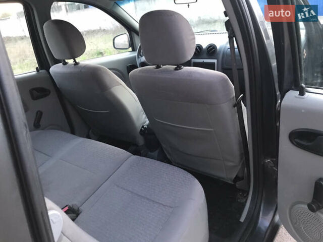 Серый Дачия Логан, объемом двигателя 1.6 л и пробегом 265 тыс. км за 4400 $, фото 17 на Automoto.ua