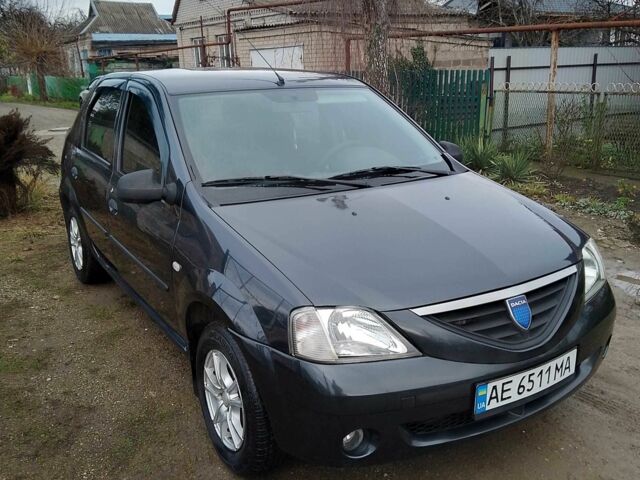 Серый Дачия Логан, объемом двигателя 1.4 л и пробегом 250 тыс. км за 3200 $, фото 2 на Automoto.ua