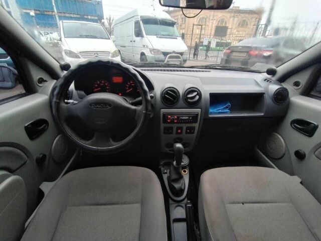 Сірий Дачія Logan, об'ємом двигуна 1.6 л та пробігом 360 тис. км за 3190 $, фото 13 на Automoto.ua