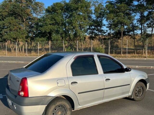 Серый Дачия Логан, объемом двигателя 1.4 л и пробегом 200 тыс. км за 3500 $, фото 3 на Automoto.ua